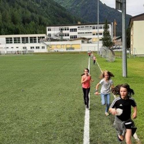 Kinder laufen für Kinder 6