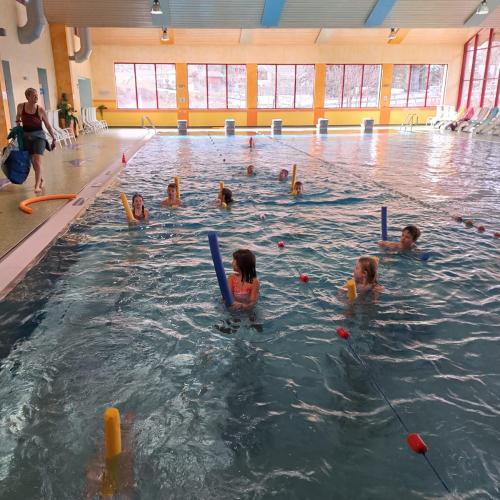Übung mit Schwimmnudel 