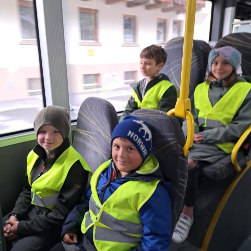 Busschule 13