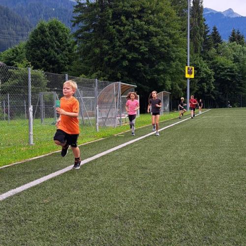 Kinder laufen für Kinder 2