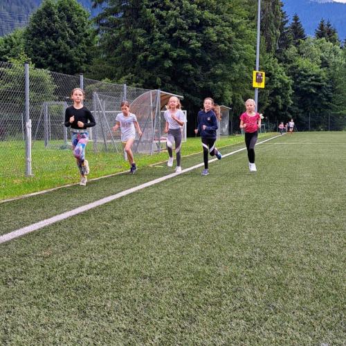 Kinder laufen für Kinder 9