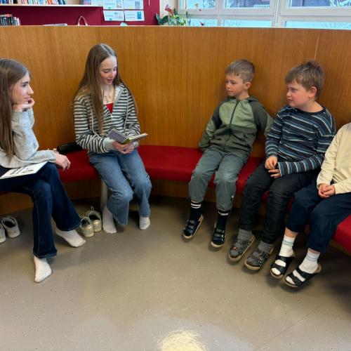 Mittelschüler lesen vor 4