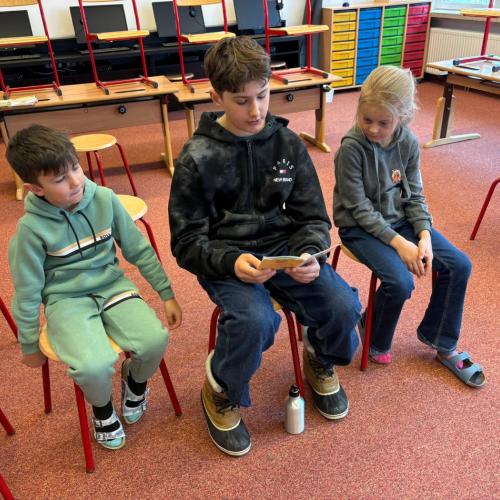 Mittelschüler lesen vor 5