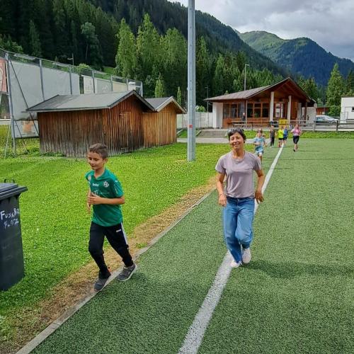 Kinder laufen für Kinder 7